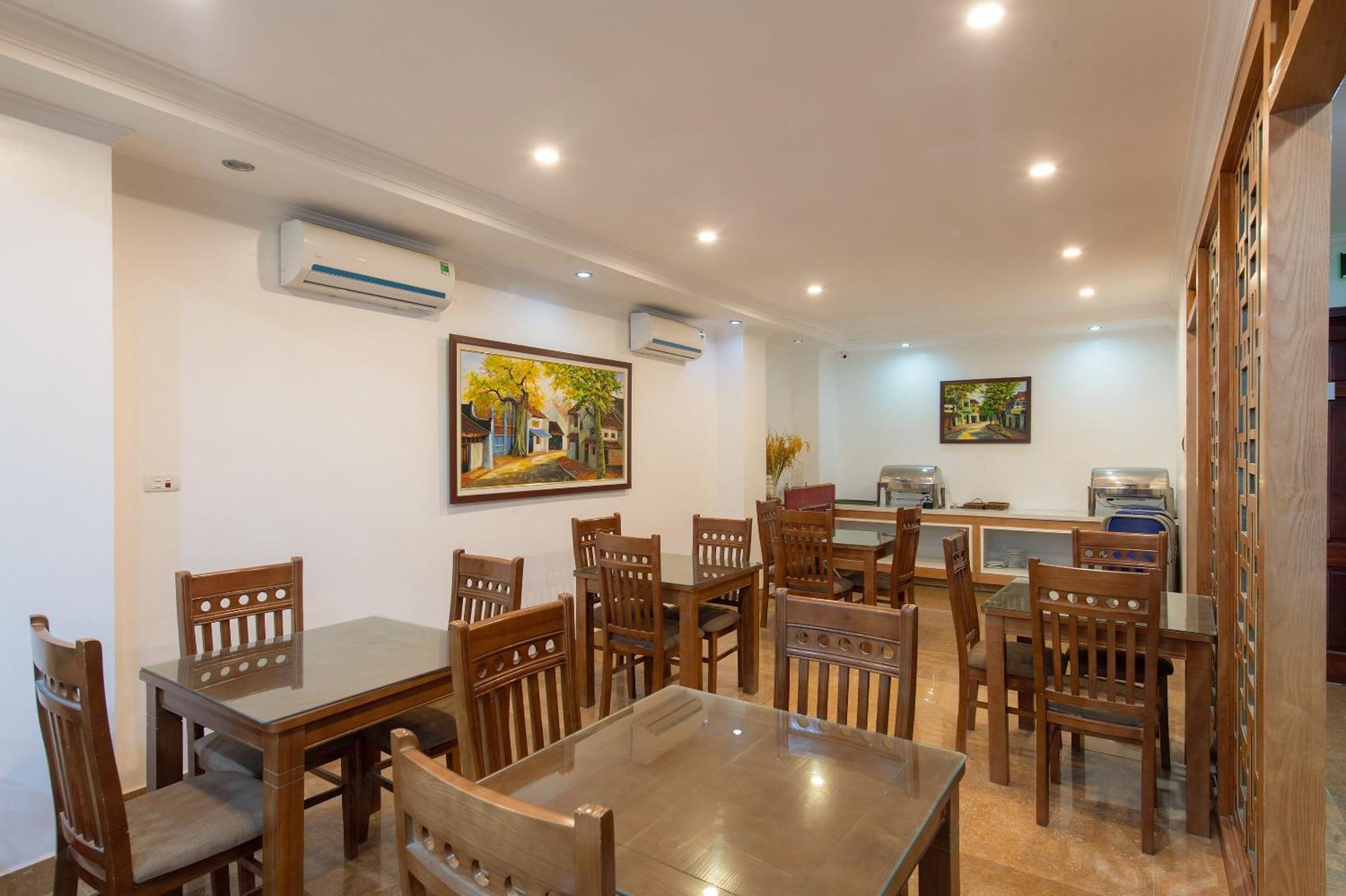 Super Oyo Capital O 387 Bach Duong Hotel Ханой Экстерьер фото