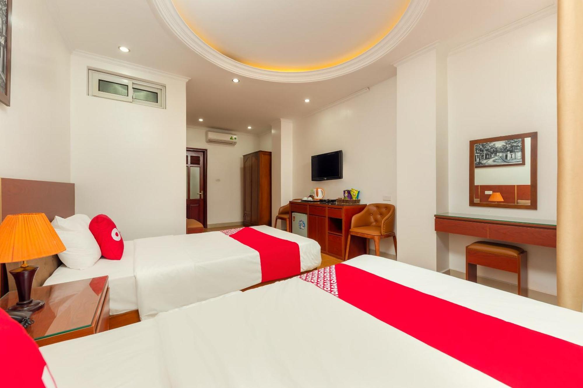 Super Oyo Capital O 387 Bach Duong Hotel Ханой Экстерьер фото